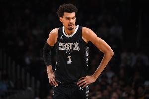 追梦：文班按目前水平打下去 他可以横扫MVP、DPOY还有MIP！