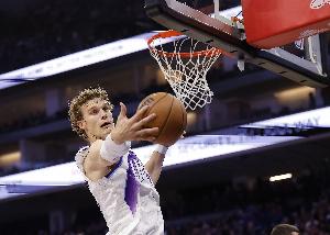 高产高效！马尔卡宁开赛至今场均34分7.3板 三项命中率51/40/91%