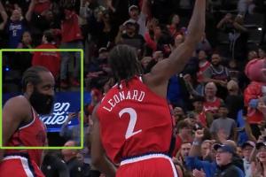 难绷！小卡绝杀后单手指天冷酷庆祝哈登销魂表情凑了过来