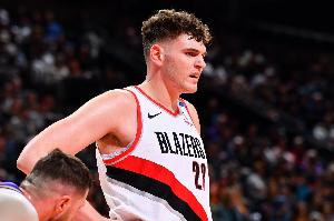 队记：克林根是联盟最好的前场篮板手之一 再提升防守篮板就更强