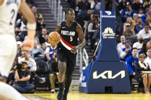 霍勒迪谈击败雷霆：意义重大 我们的特质就是每一场都全力以赴